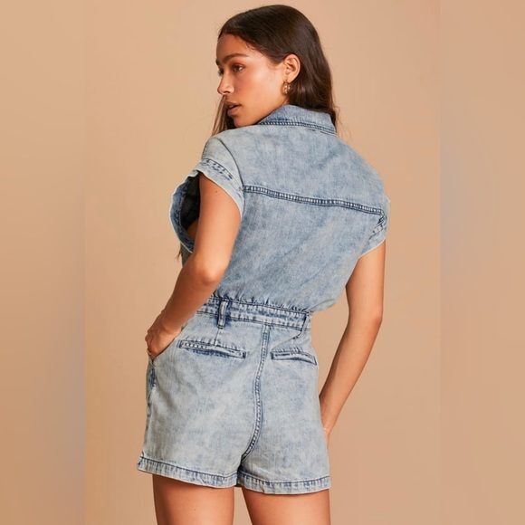 NWT Blank NYC Head Backstage Soft Denim Romper in Light Acid Wash - Size L - Picture 3 of 7